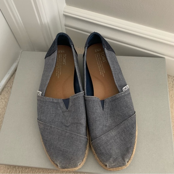 Chambray Tom’s Mens 8.5 - Picture 3 of 4